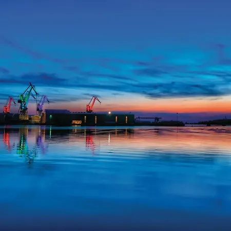 8 Bedroom Awesome In בית נופש