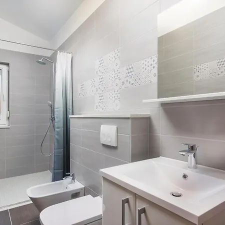 8 Bedroom Awesome In Holiday home Pula